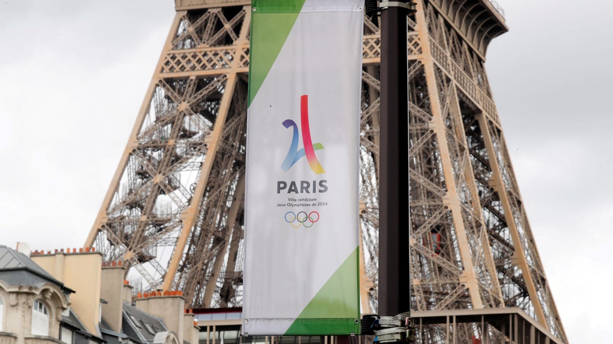 Paris 2024 Olympics: LVMH to Sponsor Olympics in a First for Luxury Group -  Bloomberg
