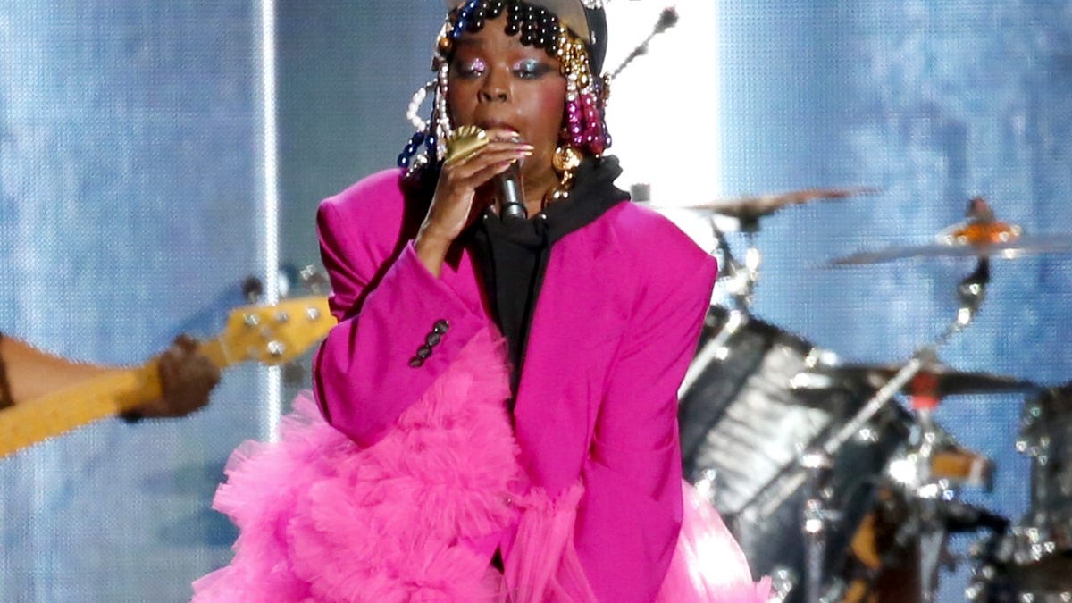 Lauryn Hill Addresses Her Lateness at Los Angeles Show