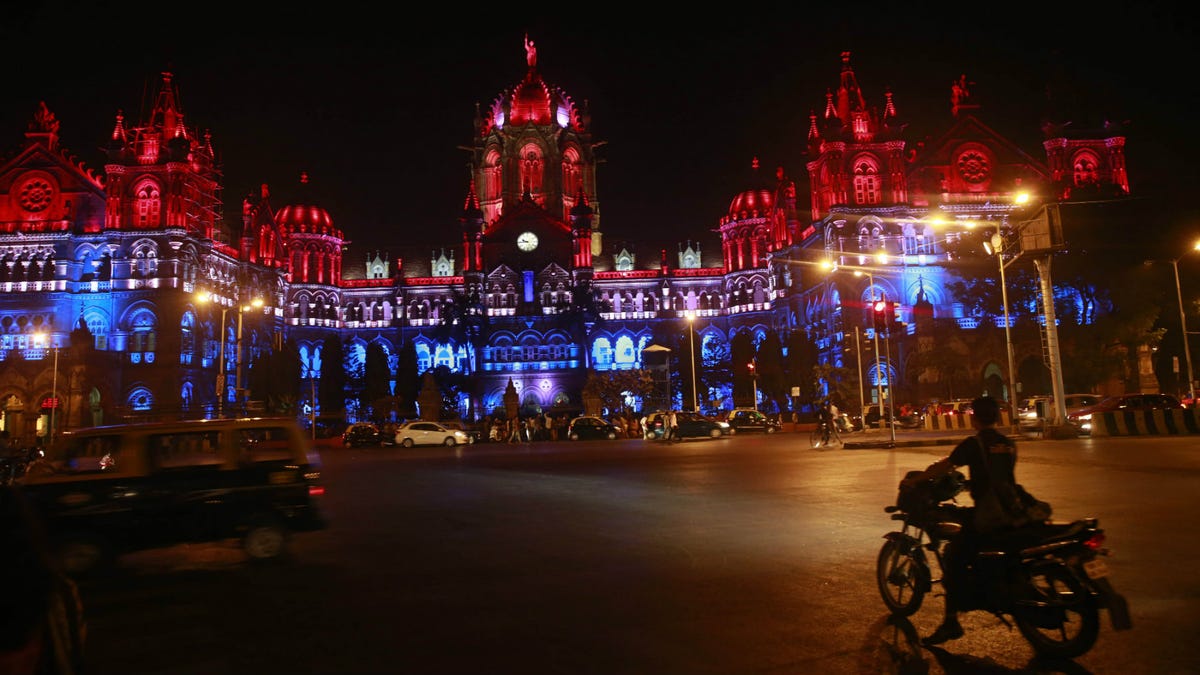 Mumbai just made its tragic link with Paris abundantly clear