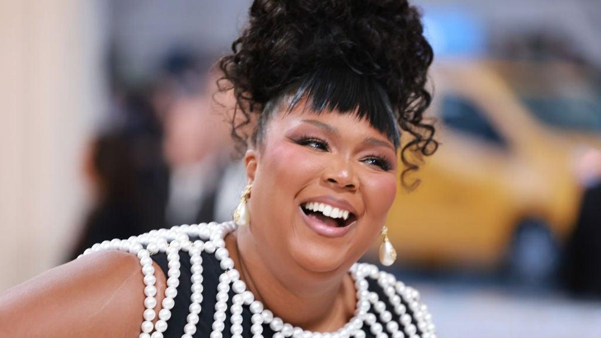 Singer Lizzo Makes Fun of Herself With Halloween Costume