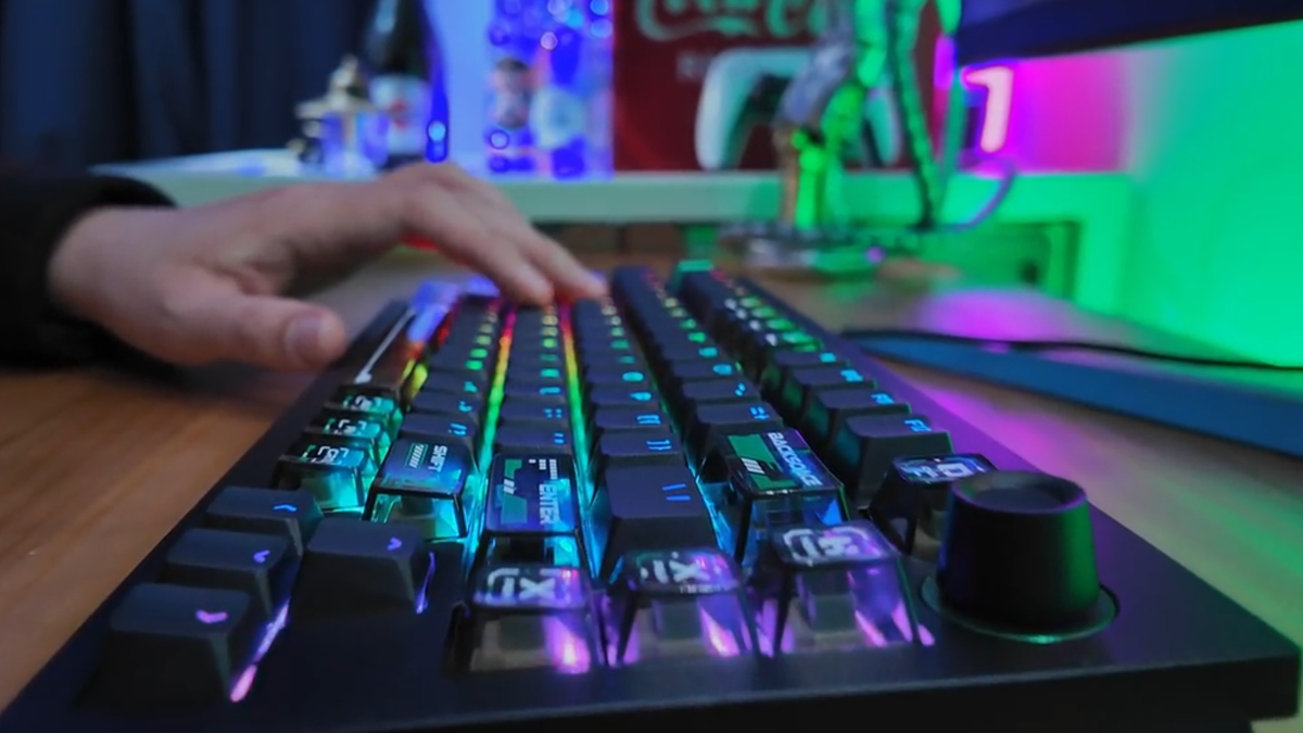 This Lux Gaming Keyboard Reacts 1,000 Times Faster Than Humans And It Feels Great