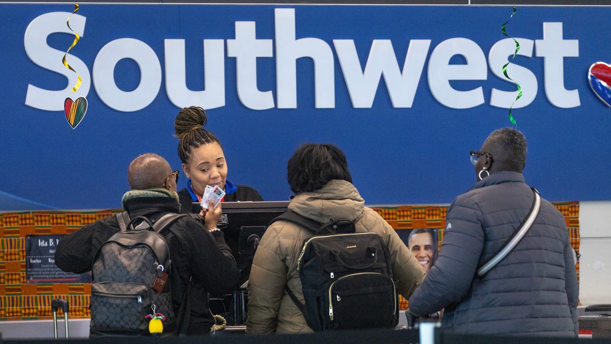 theroot.com - Phenix S Halley - Southwest Airlines Ends This Crucial Policy and Black Folks Are Losing Their Minds