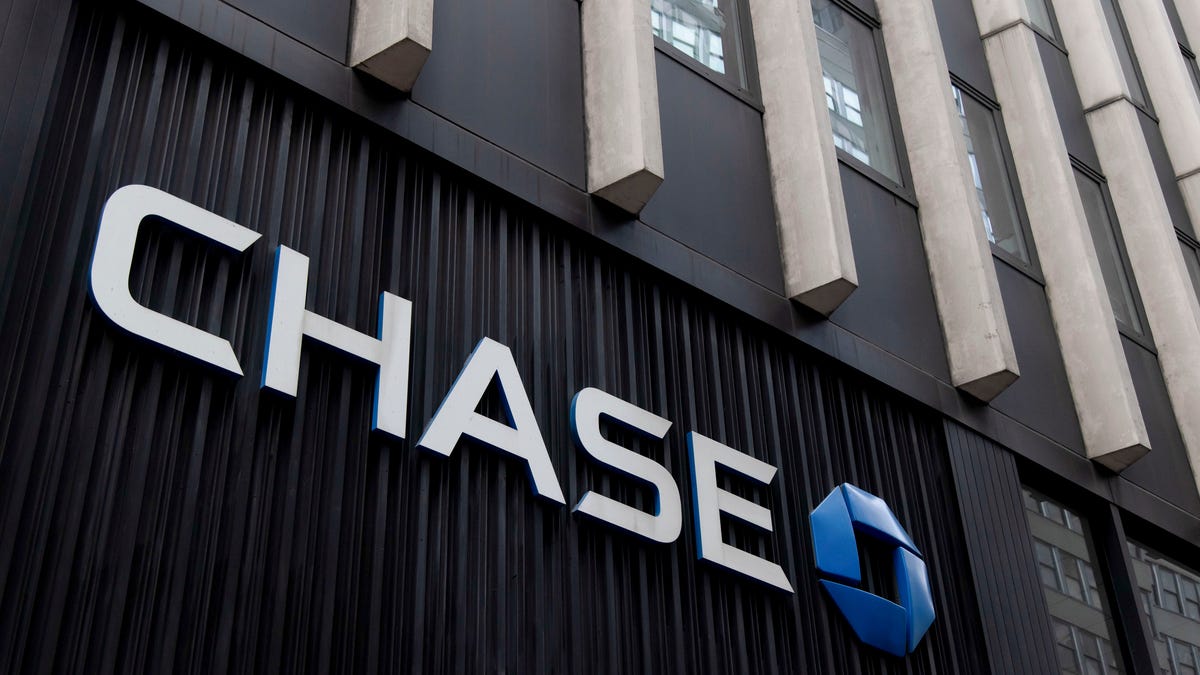 Angry JPMorgan Chase workers consider unionizing after company axes remote work