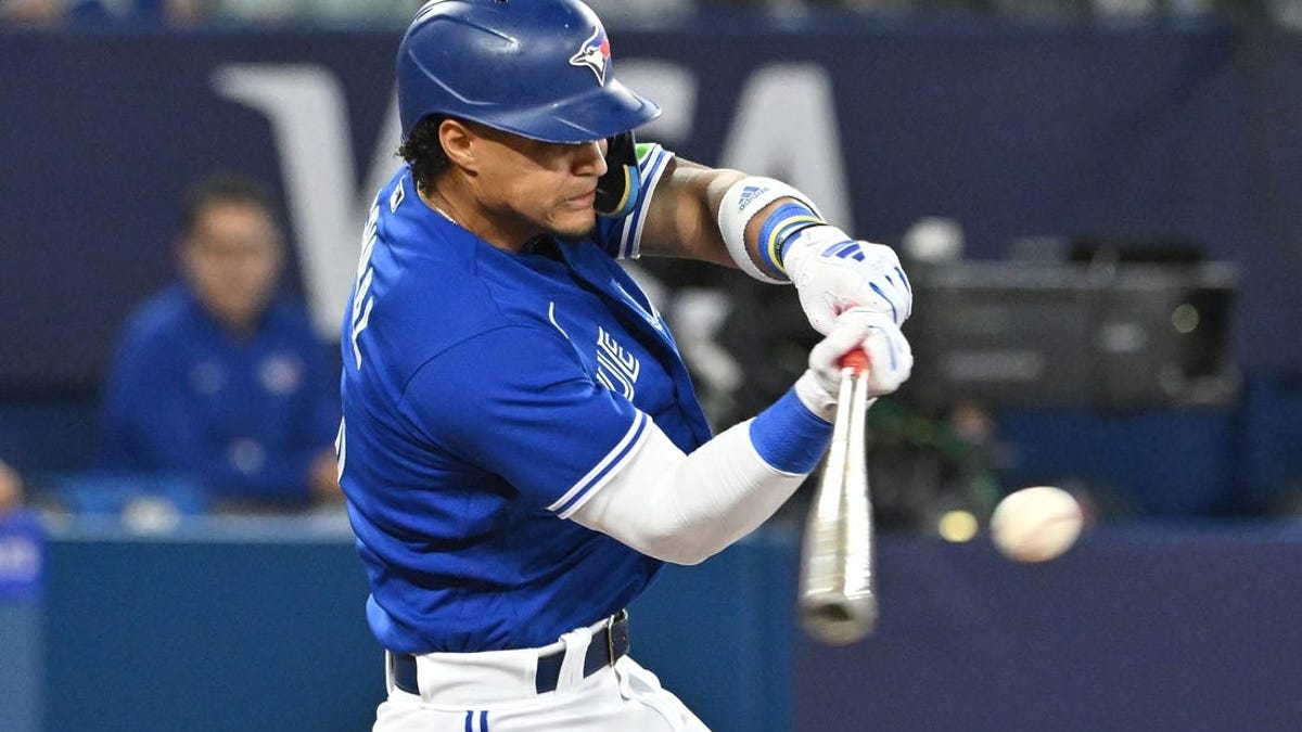 Davis Schneider homers as Hyun Jin Ryu pitches Toronto to 8-3