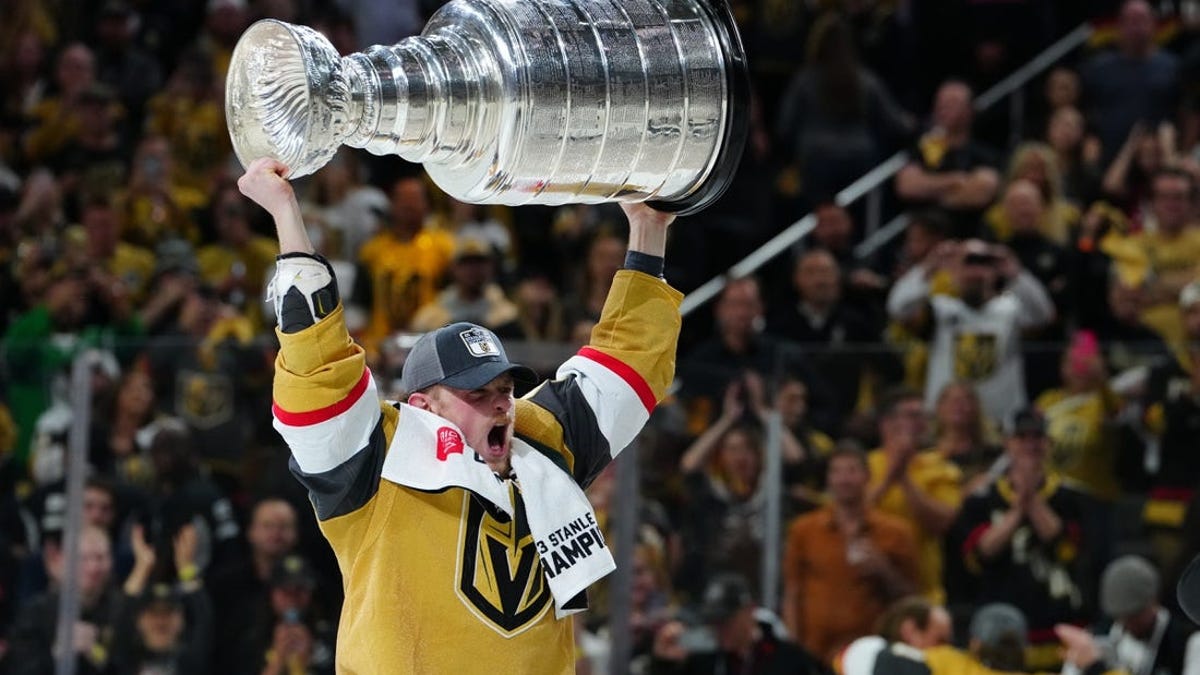 Golden Knights raise Stanley Cup championship banner before season opener