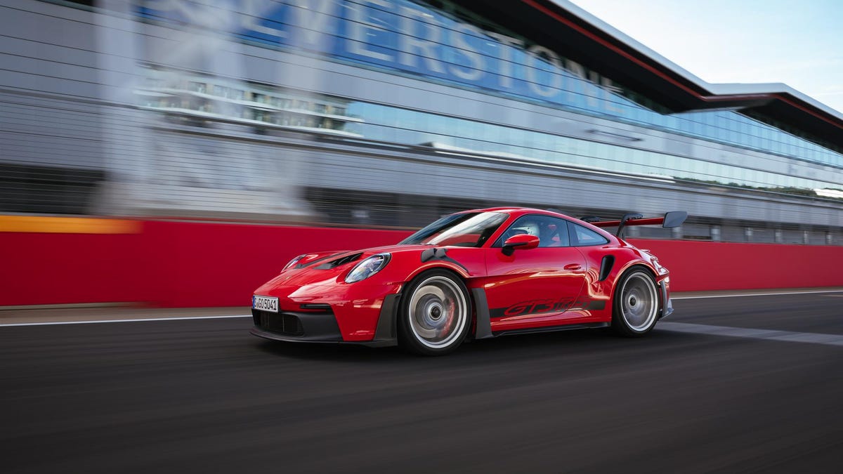 2023 Porsche 911 GT3 RS: Every High-Tech Performance Feature