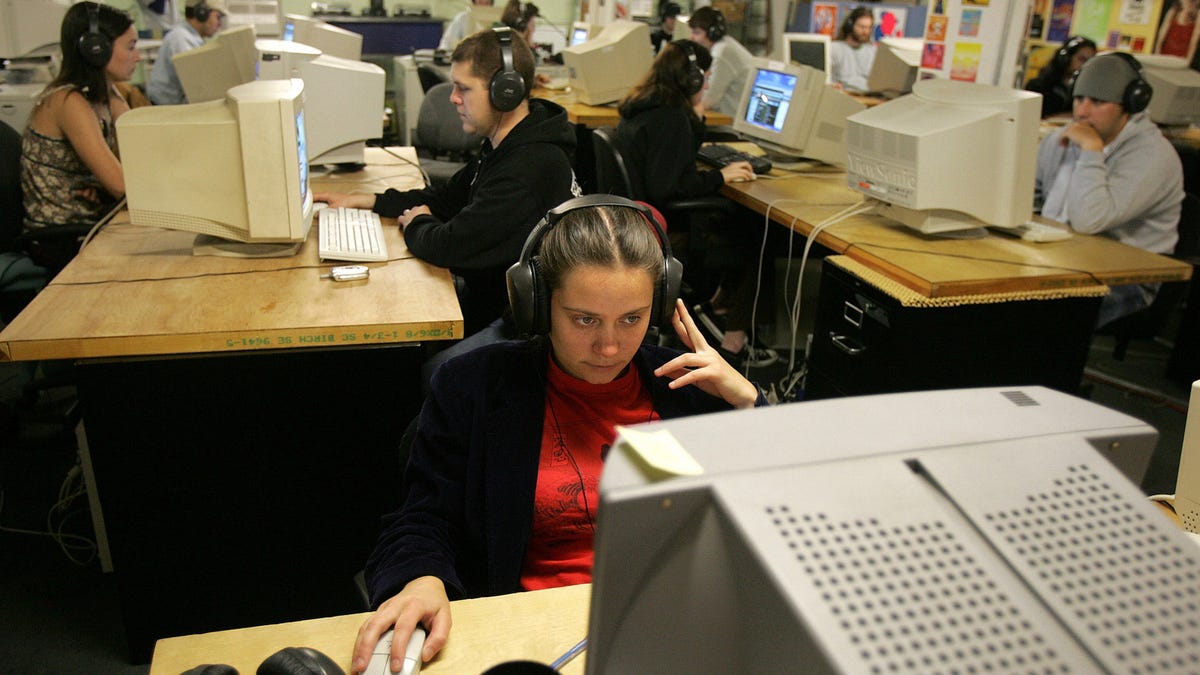 The complete guide to listening to music at work
