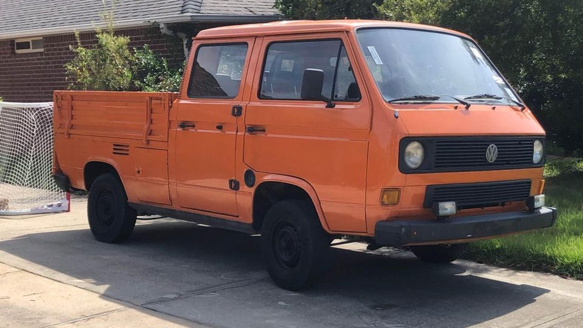 VW T3 Doka Truck Owned by Porsche 911 Designer Heads to Auction