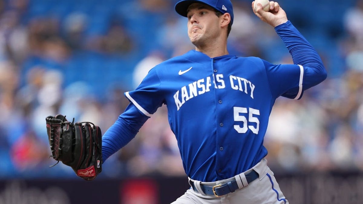 Jackson Kowar's Kansas City Royals debut lasts 2/3 of inning