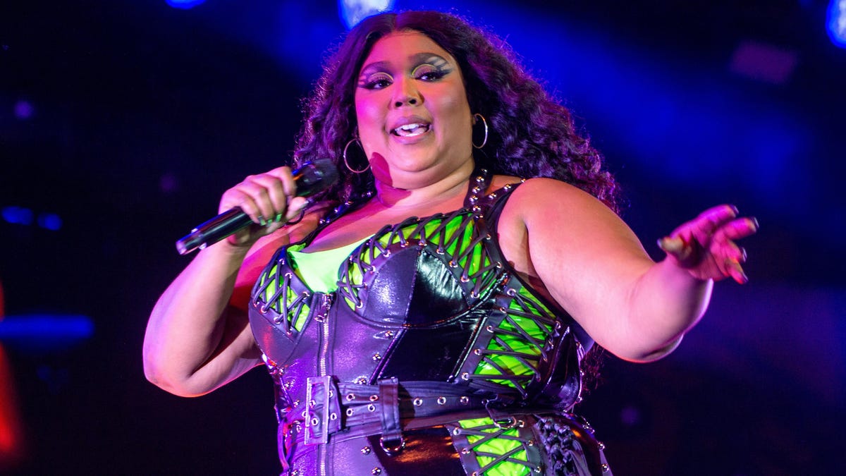 Lizzo Is Back Being Lizzo on Instagram After Saying 'I Quit.' Was It Just A Ploy For Attention? #Lizzo