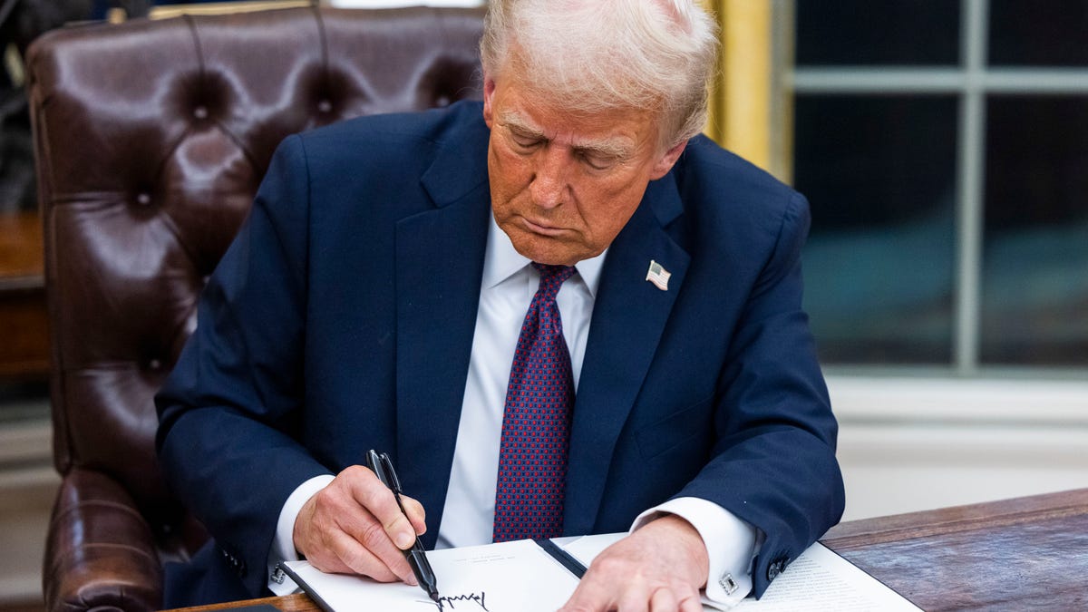 Trump says big tariffs on Canada and Mexico are coming