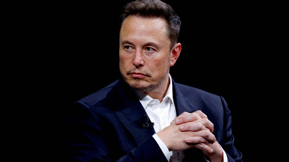 Elon Musk and the Kremlin deny that SpaceX is selling Starlink terminals to Russia