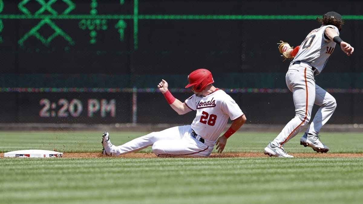 Throwback Nats rally, win 6-5 to sweep Giants