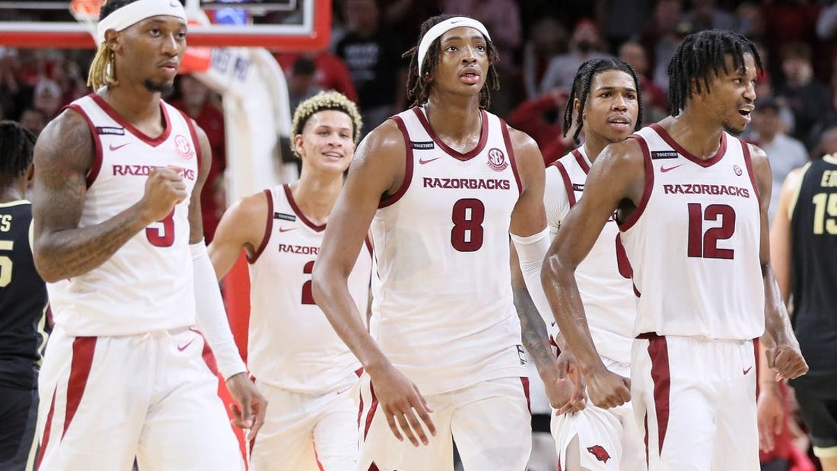 No. 14 Arkansas strives to shoot lights out vs. Gardner-Webb