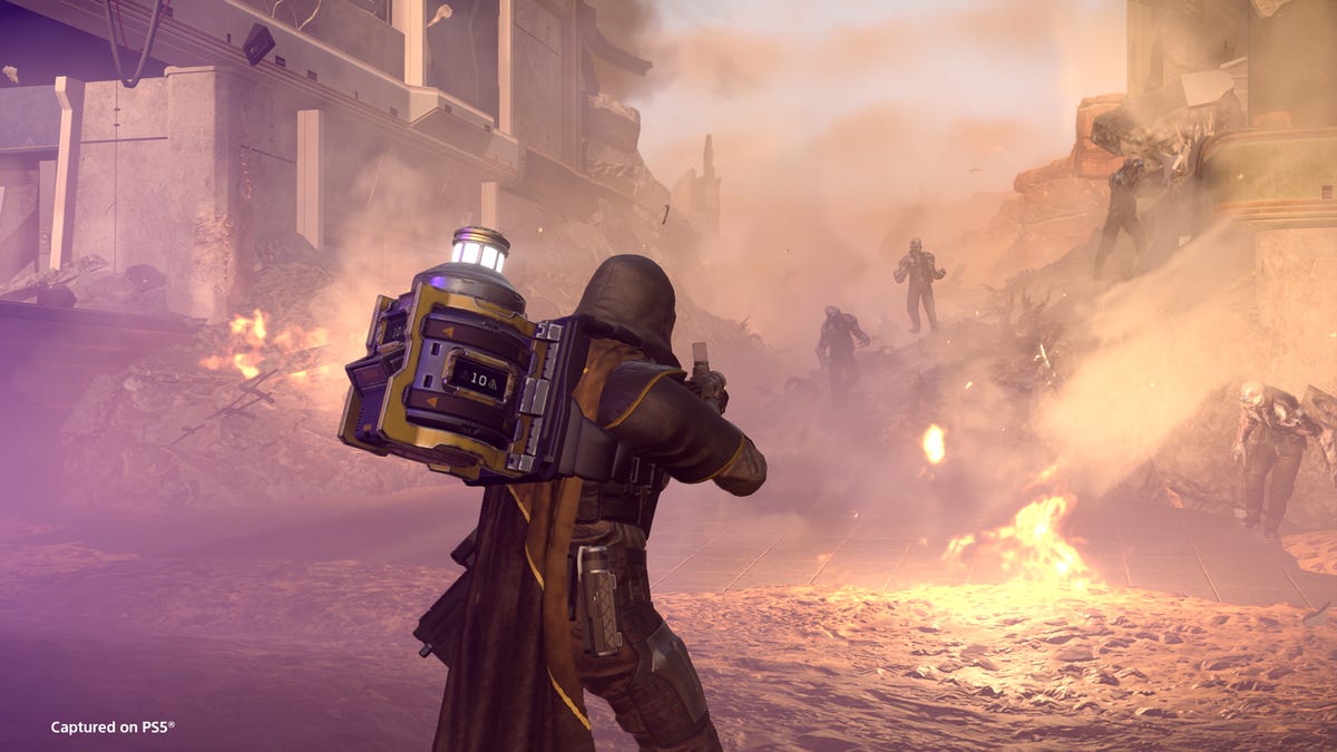 Helldivers 2 Is Giving Minecraft Vibes After Fans Start Digging With Mysterious Shovels