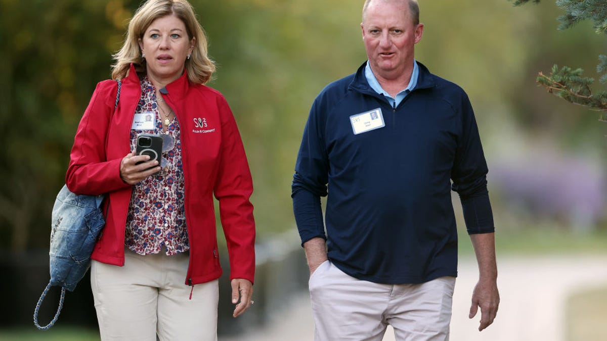 What to know about Greg Abel, Warren Buffett's successor at Berkshire Hathaway