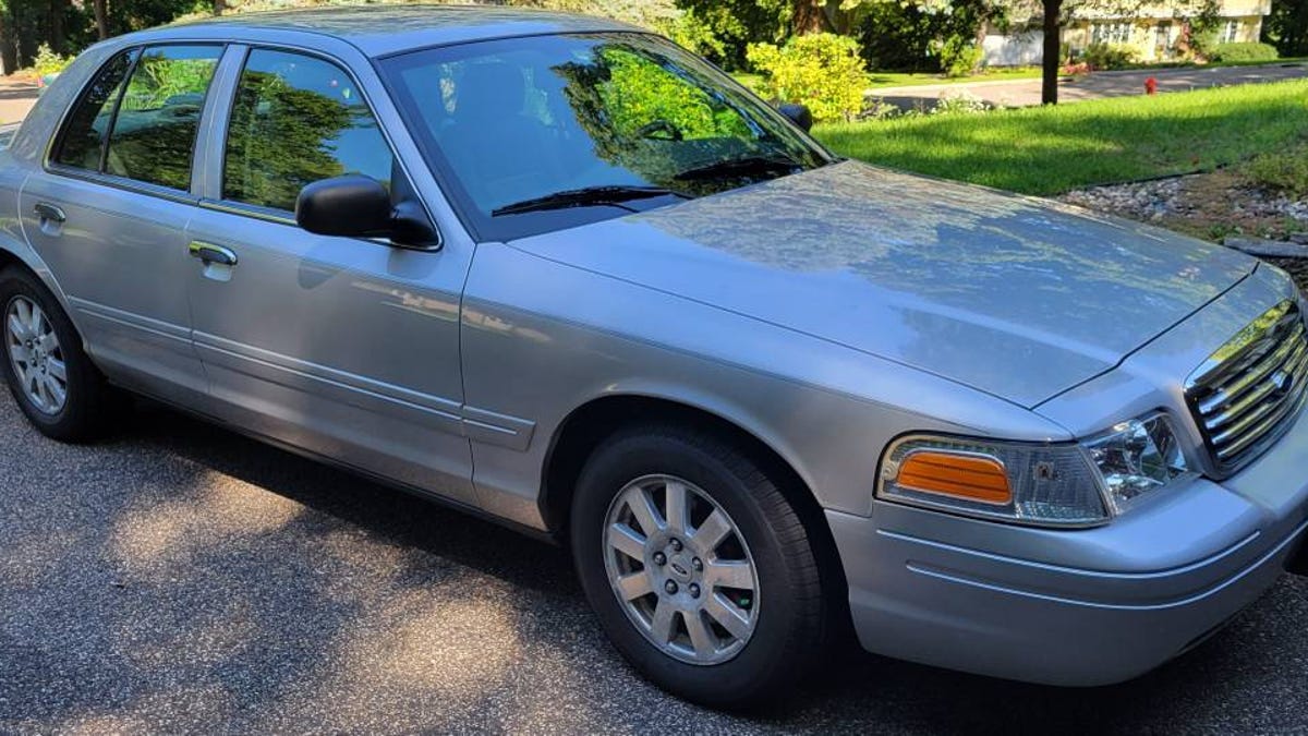 At 4 900 Could This 2008 Ford Crown Vic LX Be A Crown Jewel