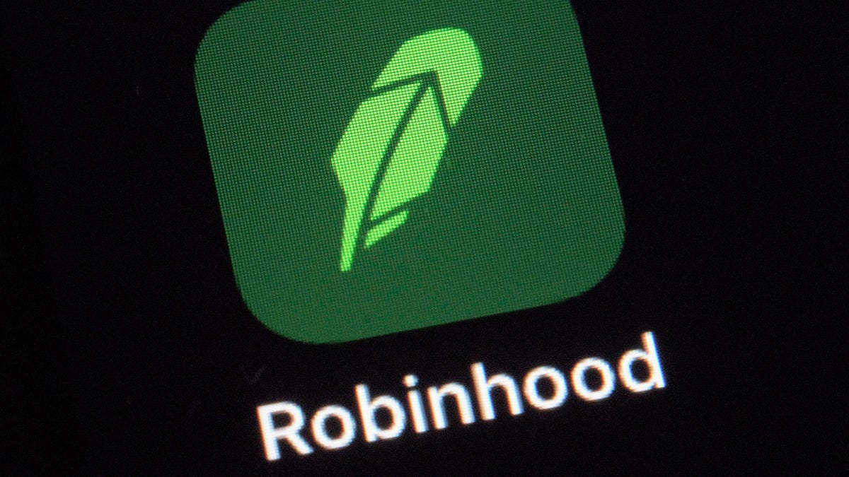 Robinhood App Downloads Top 600,000 as Angry Traders Find It Hard