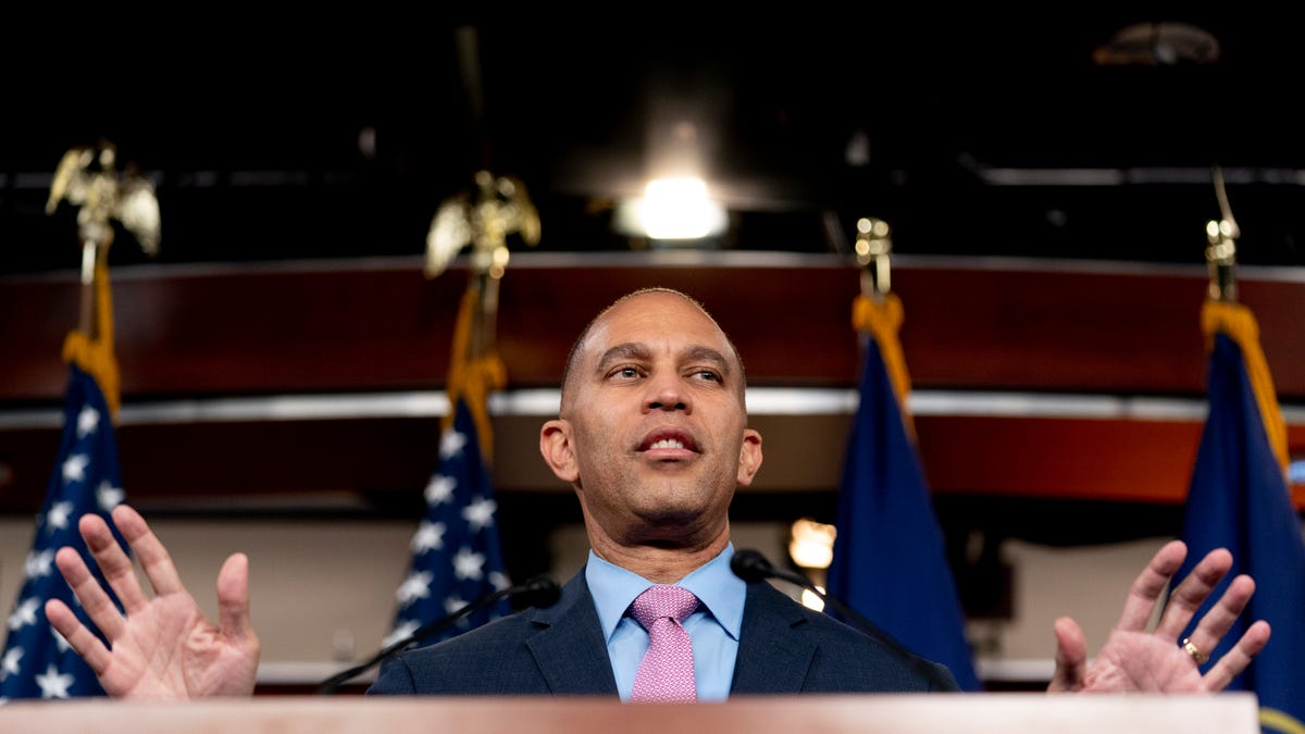 Five Reasons Why Hakeem Jeffries Is King of the World