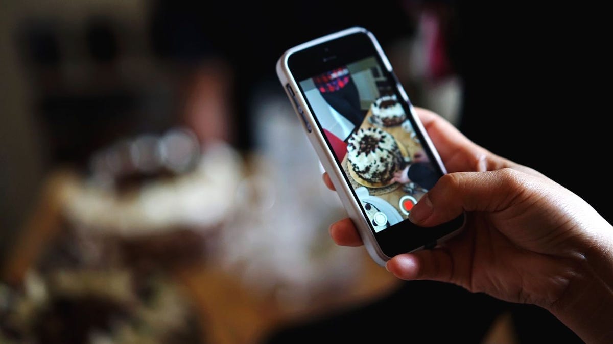 A new app makes your iPhone photos searchable