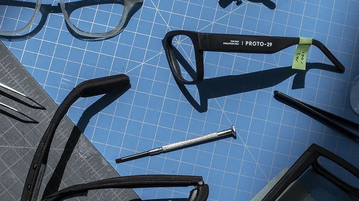 Nuevas pistas indican que Google sigue trabajando en Iris, sus gafas  inteligentes con realidad aumentada