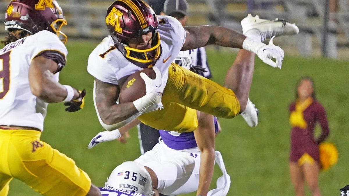 Darius Taylor runs for 193 yards, Minnesota beats Eastern Michigan 25-6