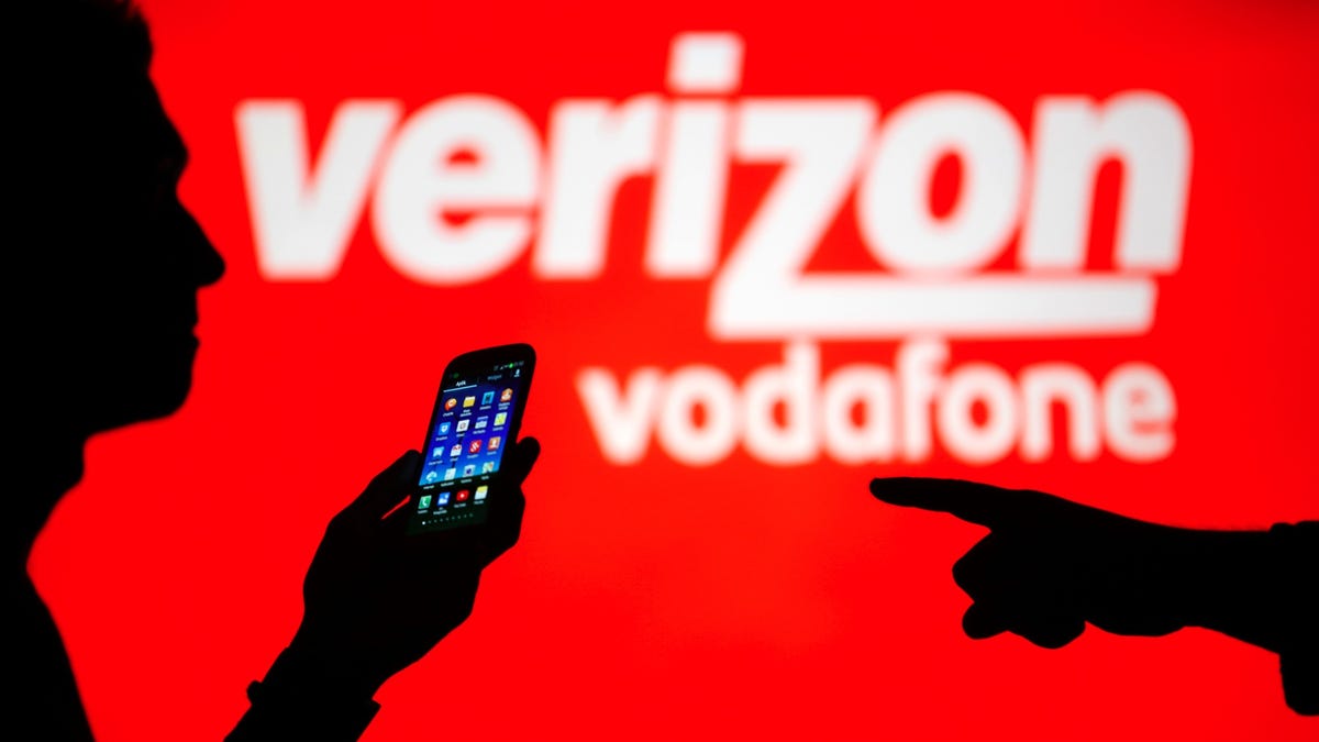 Verizon kills phone contracts, ends subsidies