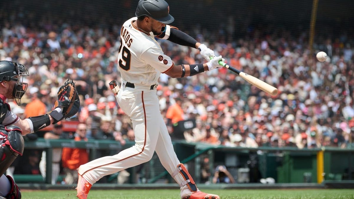 Kevin Pillar hits go-ahead home run, SF Giants lose in 12 innings