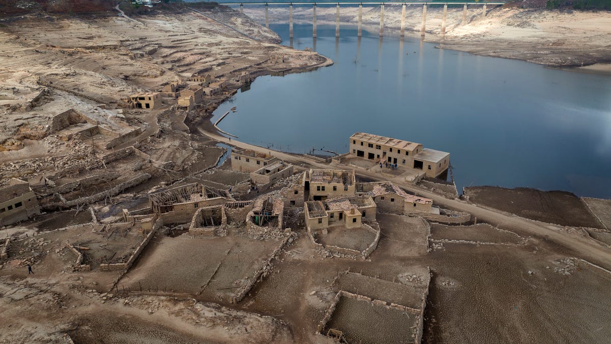 Receded Reservoir Uncovers Ghost Town in Utah During Drought