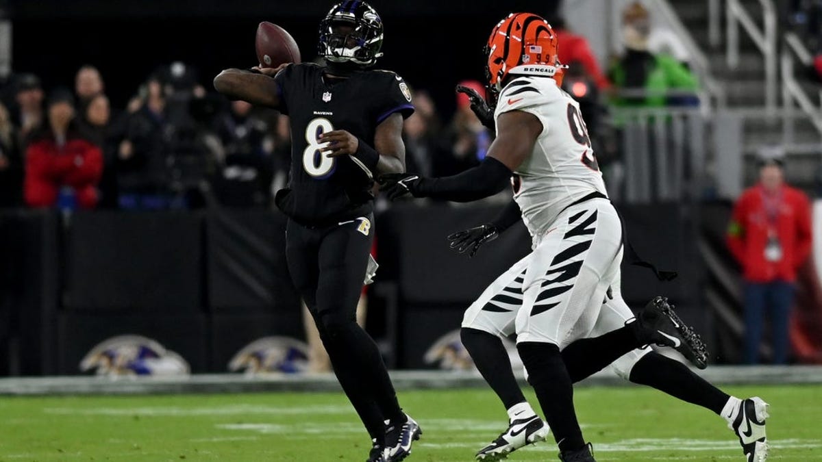 Joe Burrow Injured As Bengals Fall To Ravens In Injury-plagued Contest