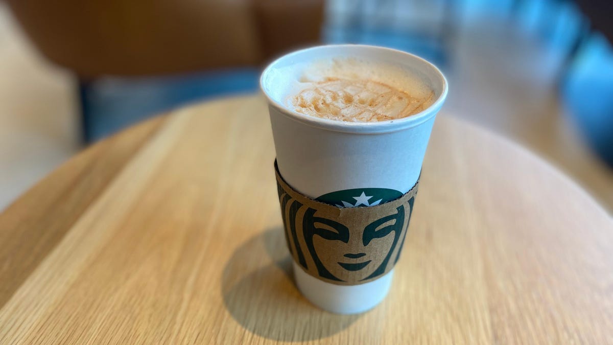 Starbucks Apple Crisp Macchiato review: How it tastes iced and hot