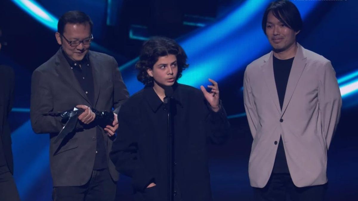 Kid Steals the Mic at the Game Awards and Shouts Out Bill Clinton - Funny  Article