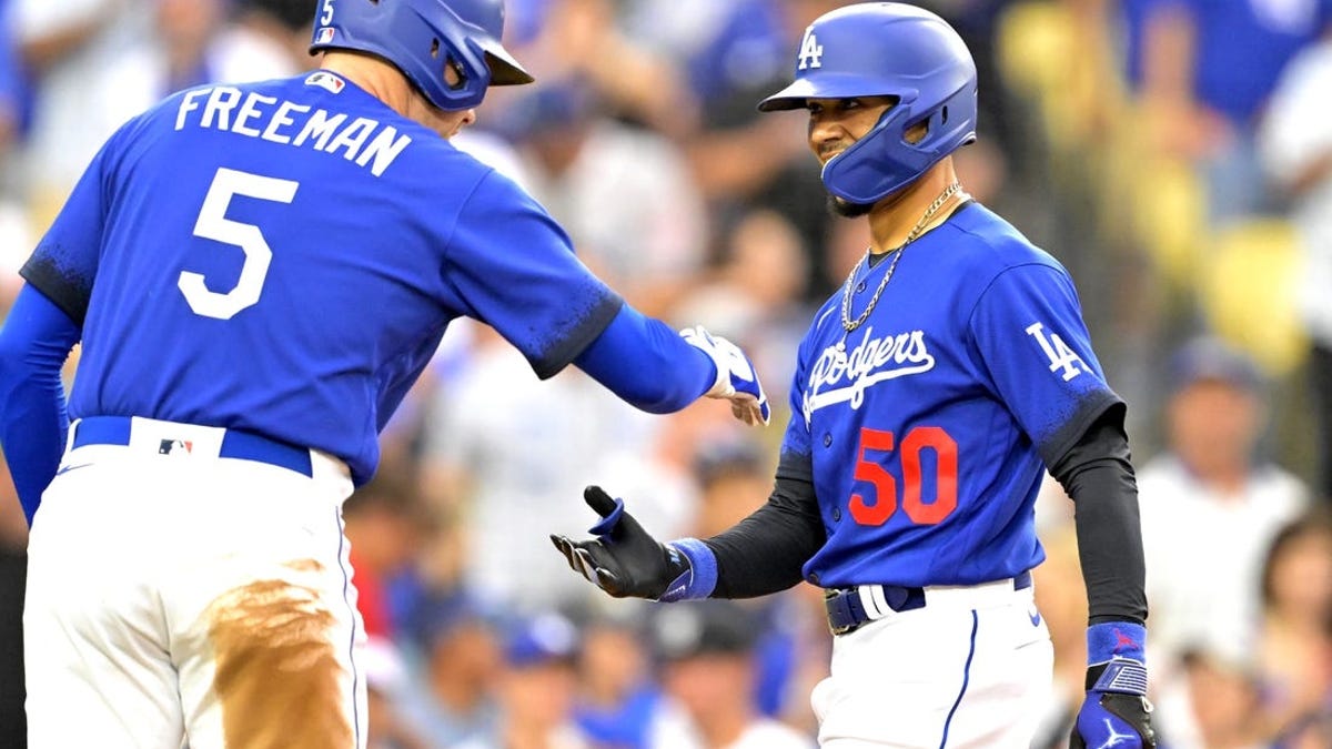 LOS ANGELES, CA - AUGUST 24: Los Angeles Dodgers right fielder