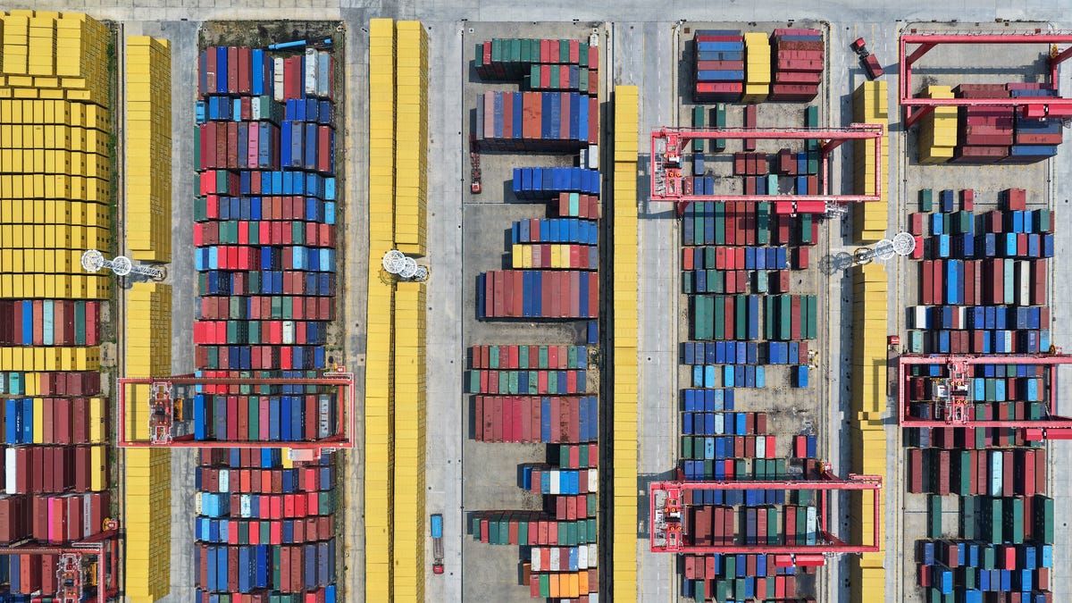 Chinese exports to the U.S. are cratering despite a trade truce
