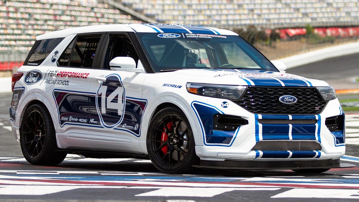 The Ford Explorer ST Isn't Helping Anyone Go Faster On A Track