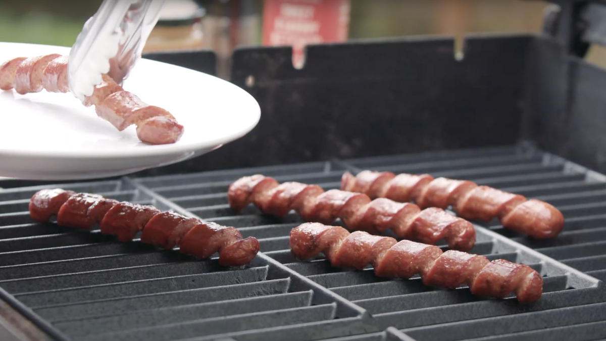 Spiralized Hot Dog: Faster Cooking, Tasty Caramelized Edges