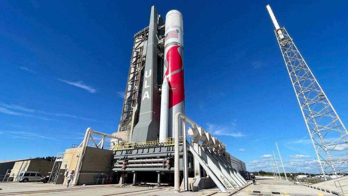 Read more about the article موشک Vulcan Centaur متعلق به ULA روز دوشنبه به فضا پرتاب خواهد شد که چالشی برای SpaceX است
