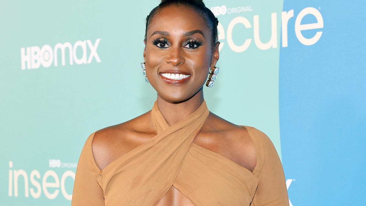 Issa Rae Makes History As 1st Person To Receive The Keys To Inglewood