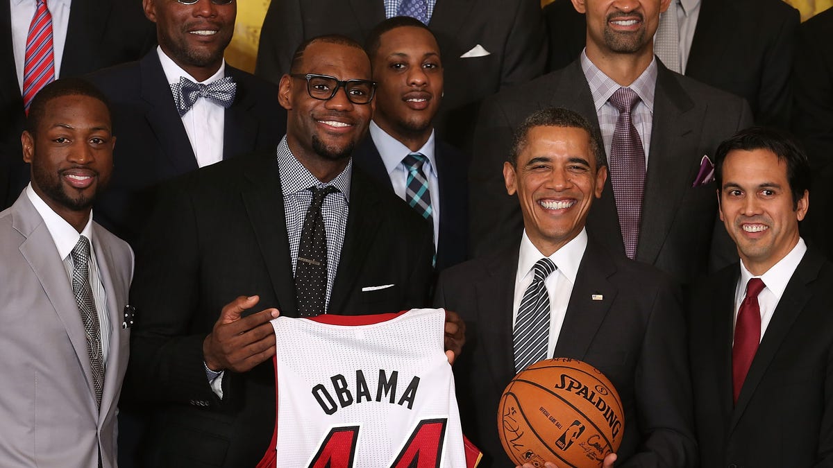 LeBron James, Peyton Manning & Obamas Team With Netflix For NBA