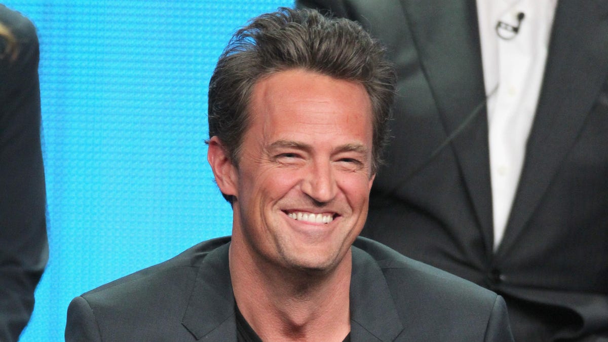 matthew-perry-s-show-go-on-is-a-great-way-to-remember-the-star