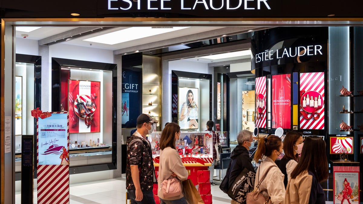 Estée Lauder's glamour is fading as beauty sales tumble