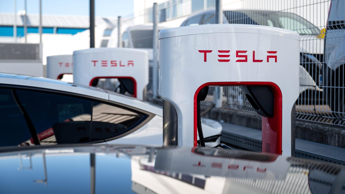 Get ready for Tesla's massive Supercharger site