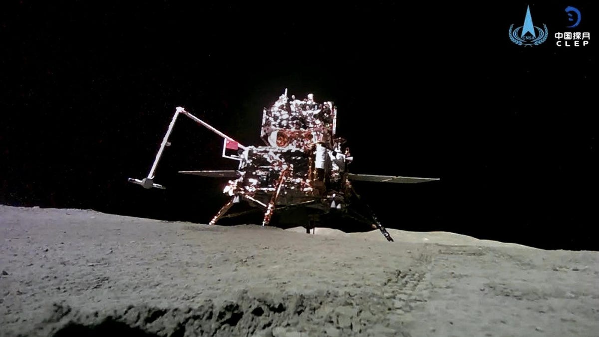 Chinese Probe Heads Back to Earth With Samples From the Moon’s Mysterious Far Side