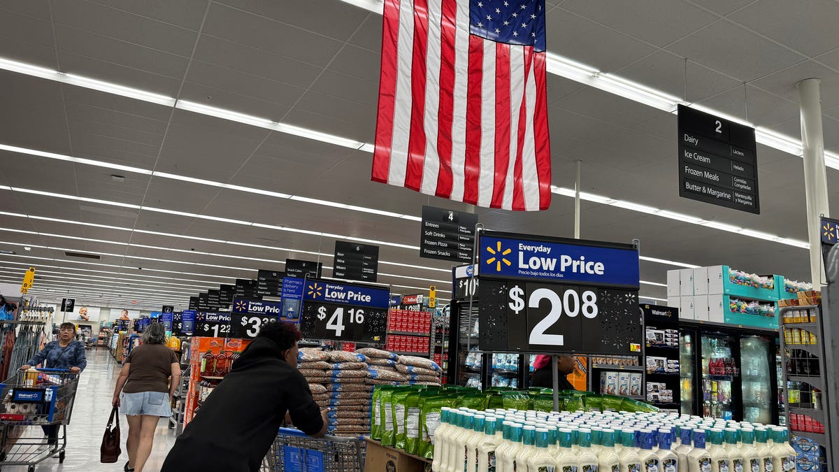 Walmart warns price hikes are coming as earnings take a hit from tariffs