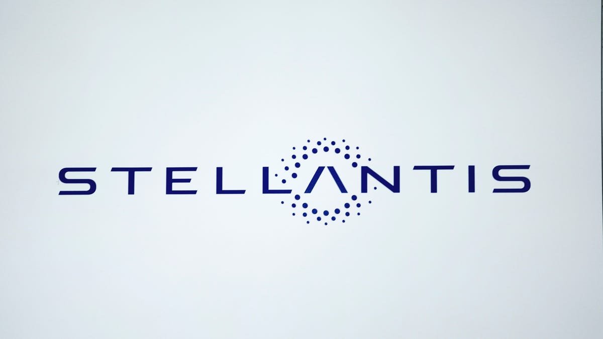 Stellantis to offer buyout and early retirement packages to 6,400 U.S