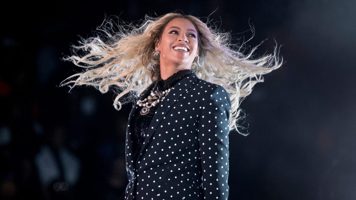 Beyoncé Drops New Songs 'Texas Hold 'Em' And '16 Carriages.' New Music ...