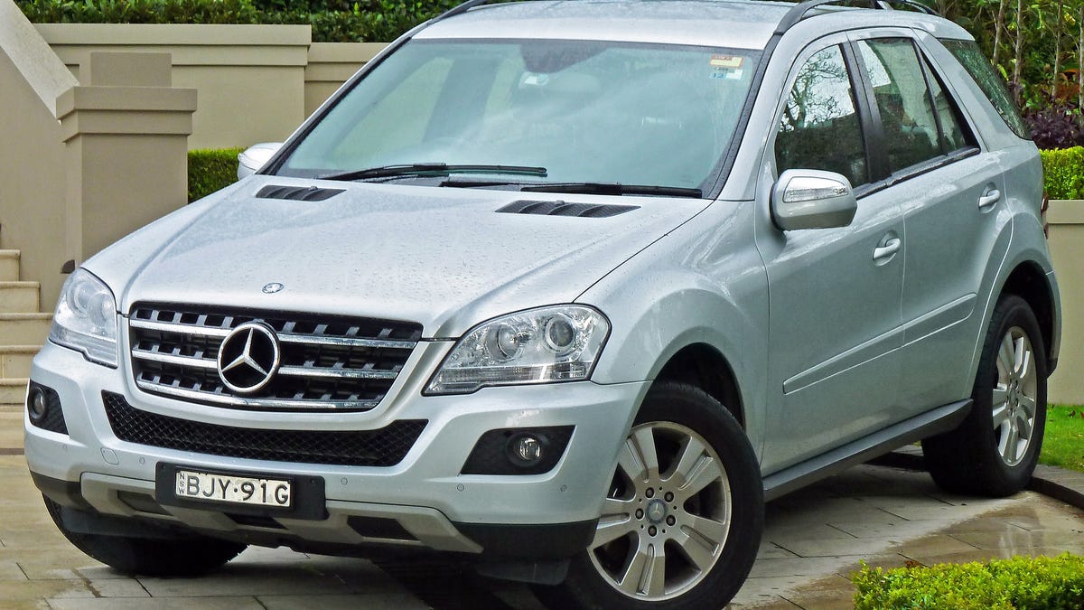 Mercedes Says Stop Driving Your 2006-2012 SUV Because the Brakes Might Fail