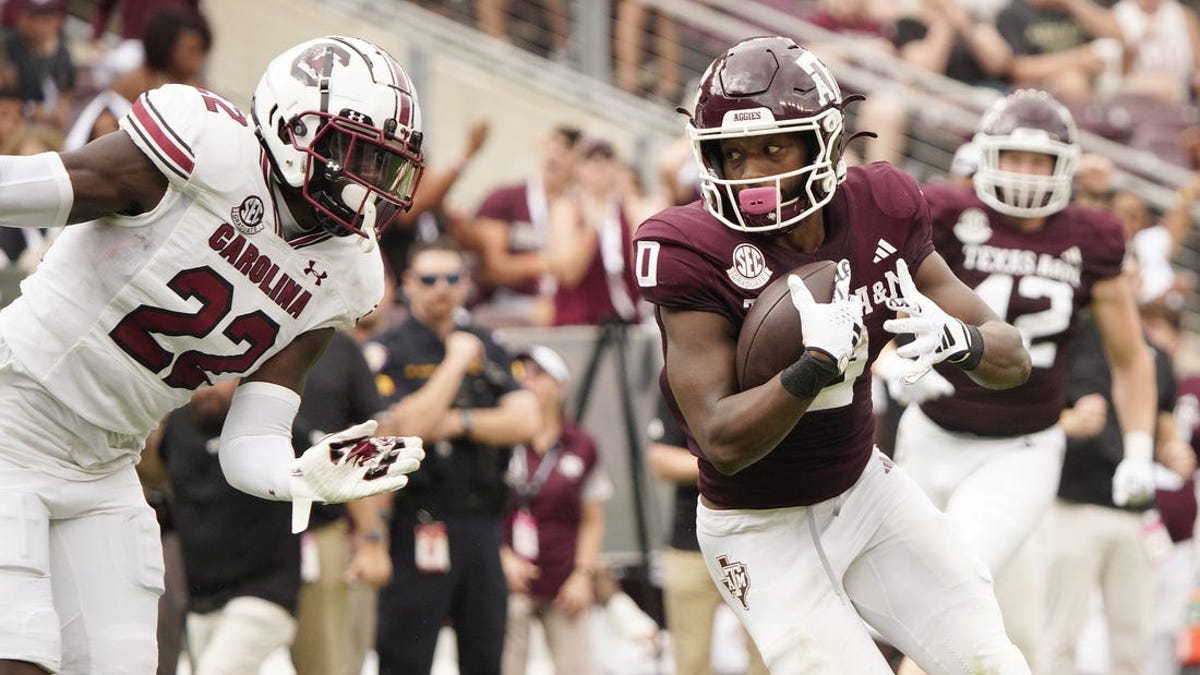 Texas A&M’s second-quarter surge sinks South Carolina