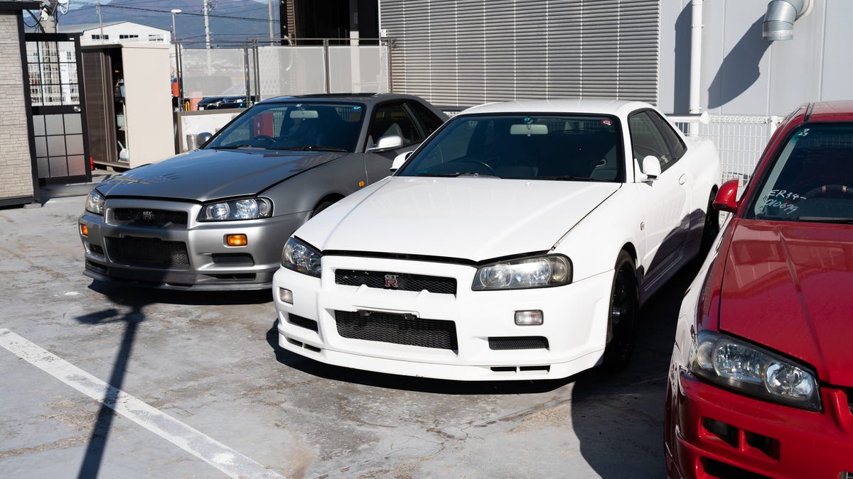 R34 Nissan Skyline Now Legal For Import But Americans Still Can't Have A  GT-R