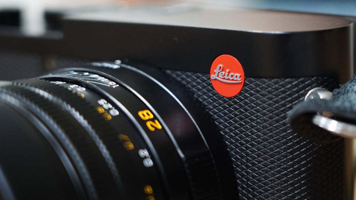 This Leica Camera Stops Deepfakes at the Shutter - IEEE Spectrum